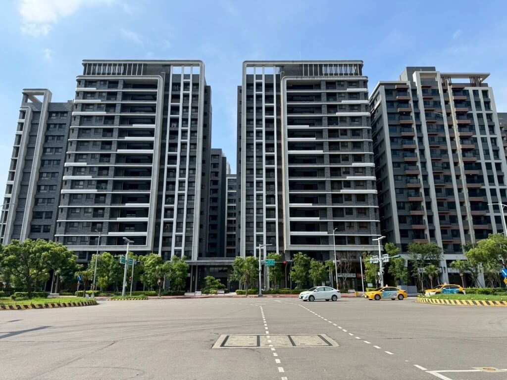 #竹北買房 #竹科買房 #竹科匯 #竹北高鐵   #竹科首購 #竹北房價 #台慶小哲看房 #新竹房仲推薦 #竹北高鐵買房 # 鴻築建設 竹科匯 竹科匯格局 竹科匯成交價 竹北高鐵新建案  新竹高鐵建案 小哲團隊 竹北房仲